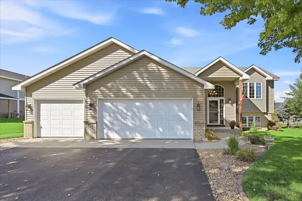 952 S Chestnut Street, Belle Plaine, MN 56011