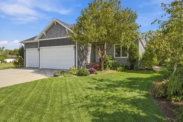 6016 Autumn Drive S, Fargo, ND 58104
