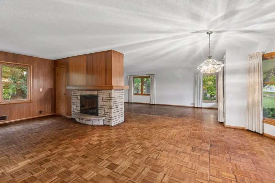 124 Natchez Avenue N, Golden Valley, MN 55422 - #3