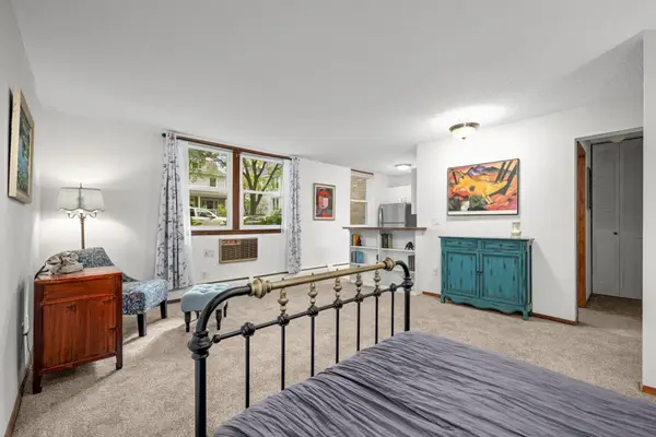 2536 Dupont Avenue S #101, Minneapolis, MN 55405