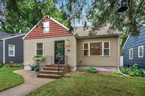 2921 Georgia Avenue S, Saint Louis Park, MN 55426