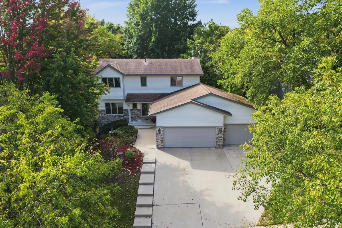 2112 Parkwood Hills Drive Ne, Rochester, MN 55906 - #1