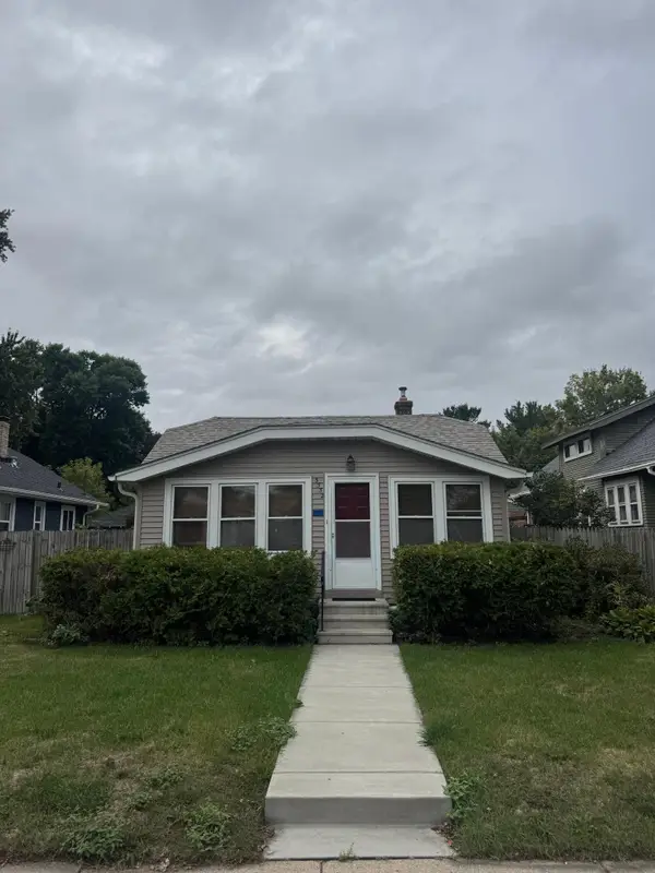 3332 36th Avenue S, Minneapolis, MN 55406