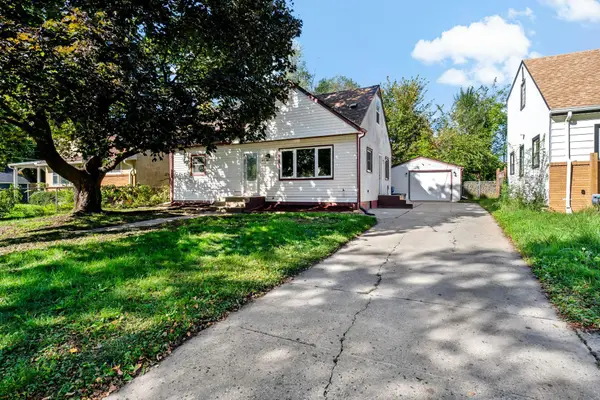 63 Iowa Avenue W, Saint Paul, MN 55117