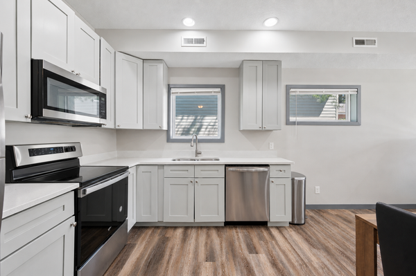 211 Belvidere Street E, Saint Paul, MN 55107