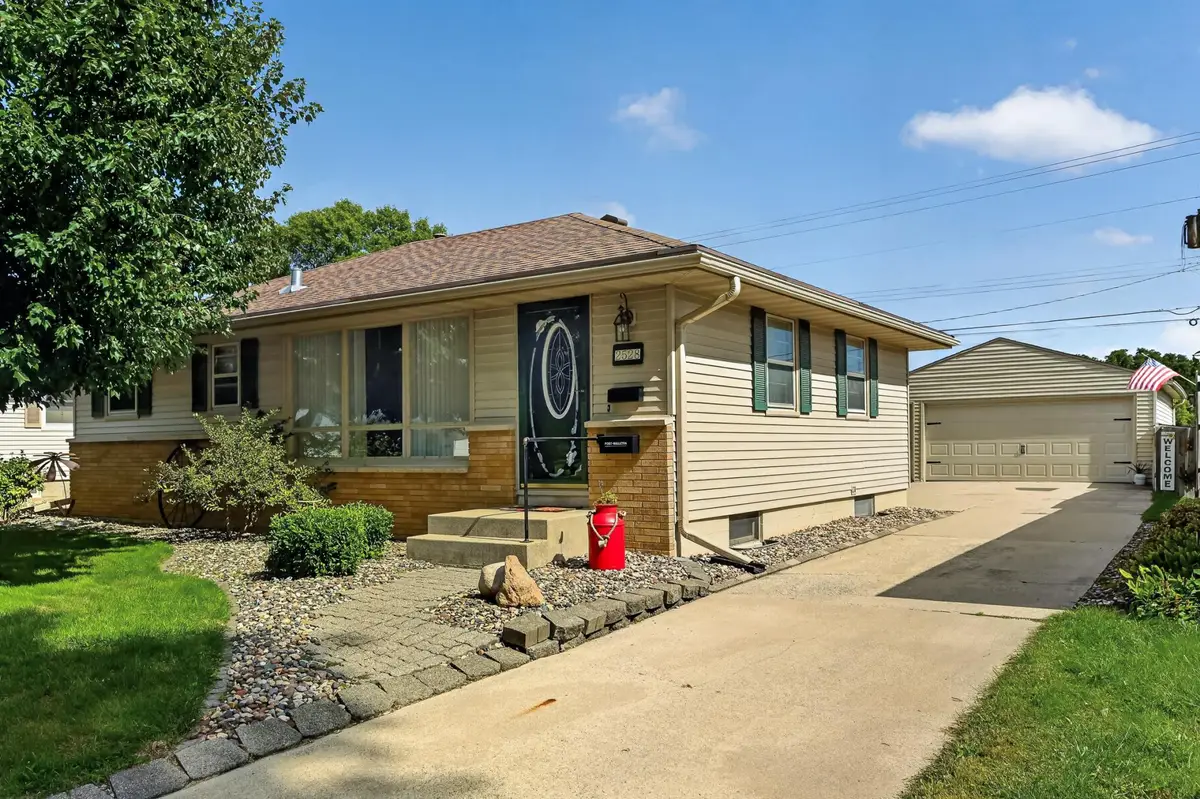 2528 11th Avenue Nw, Rochester, MN 55901 - #1