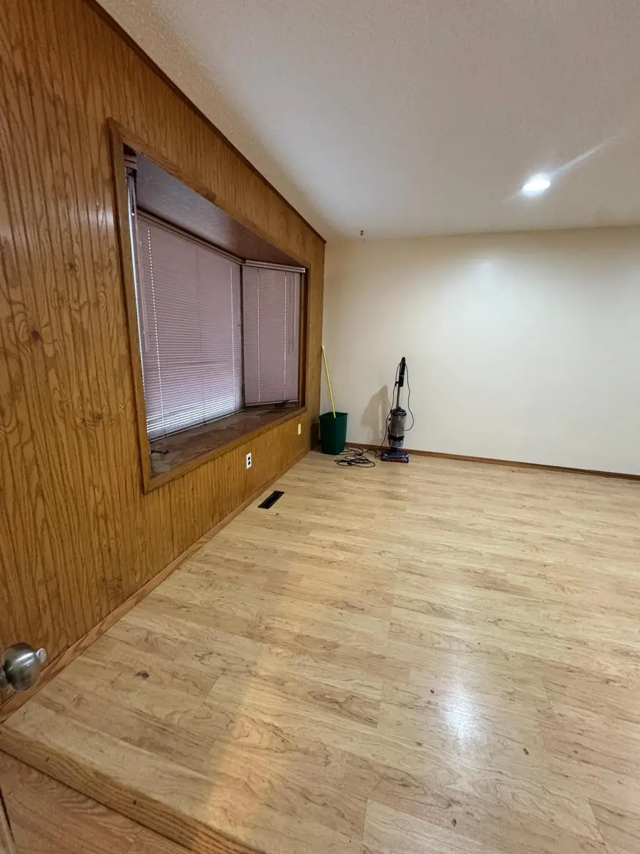 806 31st Street N, Fargo, ND 58102 - #2