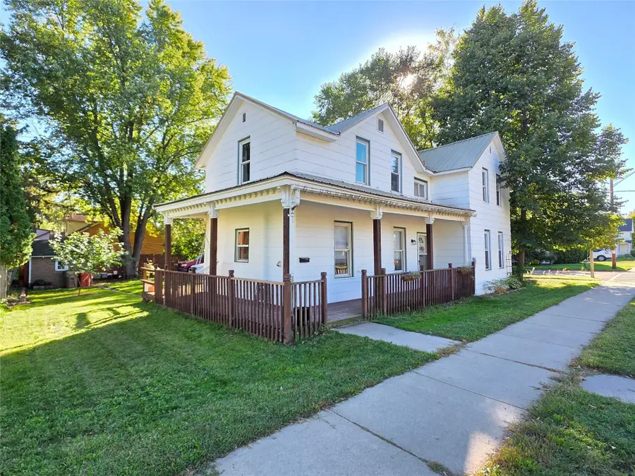 465 W Spruce Street, Chippewa Falls, WI 54729 - #2
