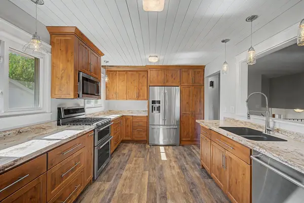 10496 Thrush Street Nw, Coon Rapids, MN 55433