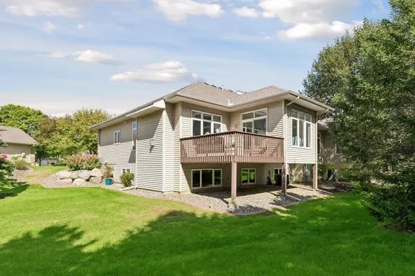 10381 Lancaster Cove, Woodbury, MN 55129