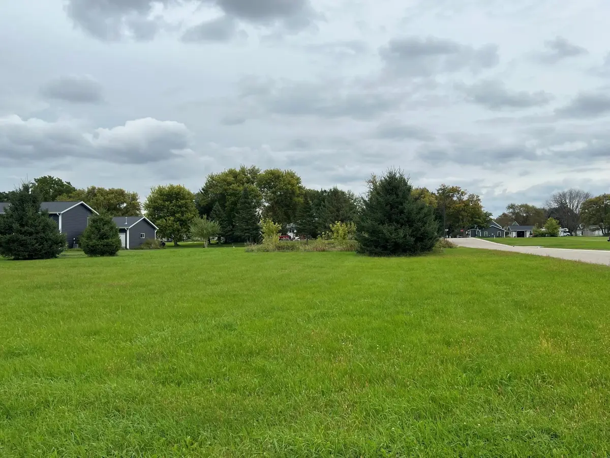621 6th Street, West Concord, MN 55985 - #1
