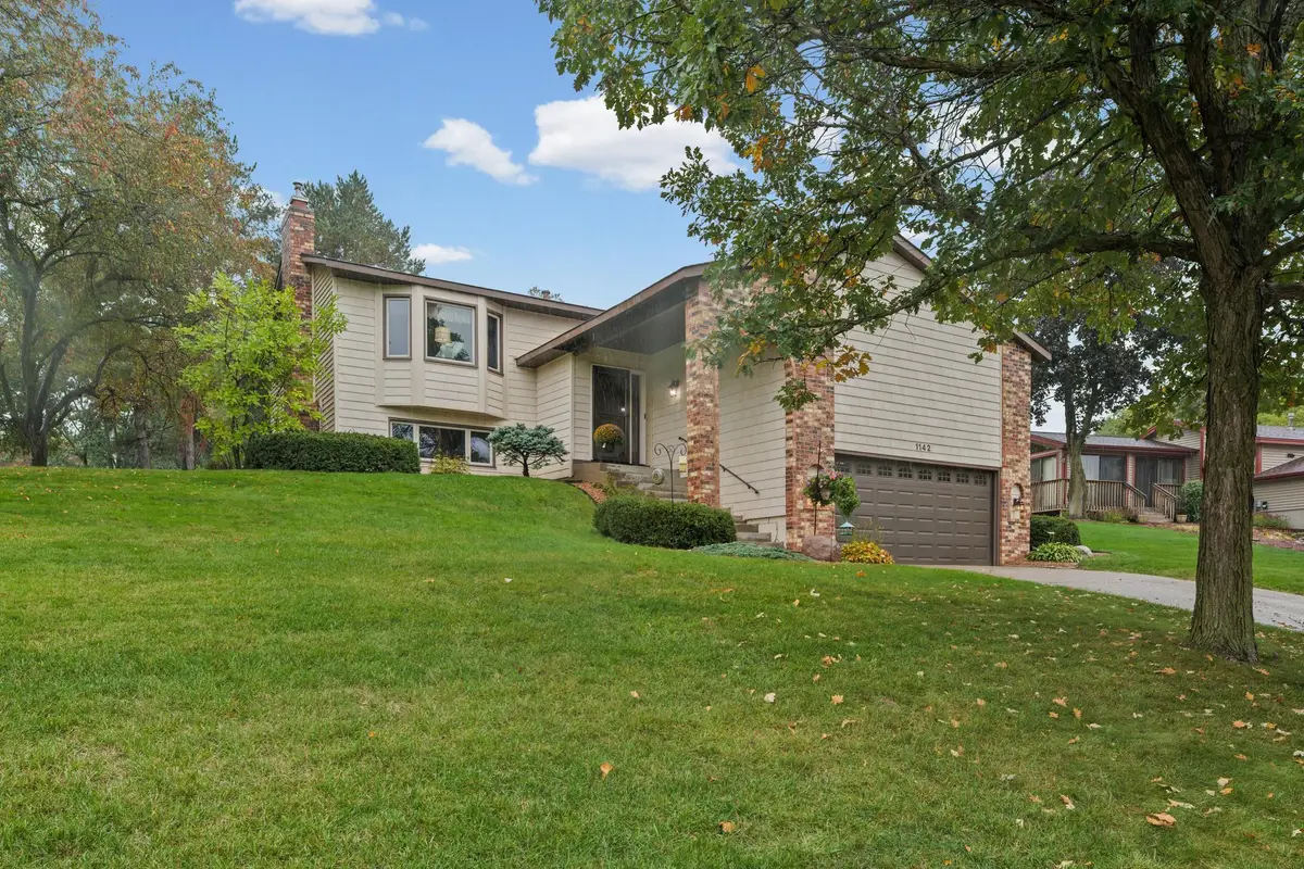 1142 Parkview Lane, Eagan, MN 55123 - #1