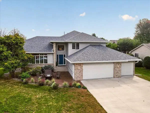 1585 Monarch Street, Shakopee, MN 55379