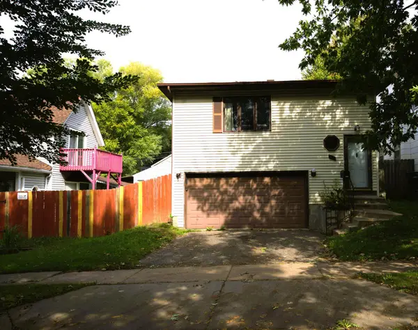 1639 4th Street E, Saint Paul, MN 55106