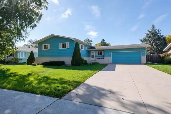 2844 NE Longfellow Road N, Fargo, ND 58102