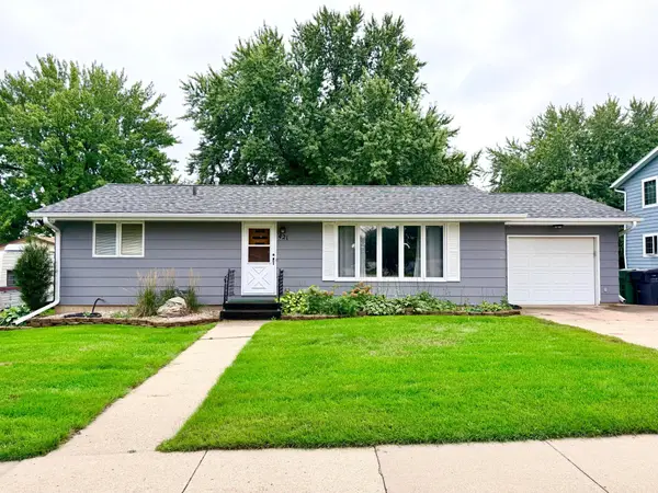 421 Miles Drive, Worthington, MN 56187