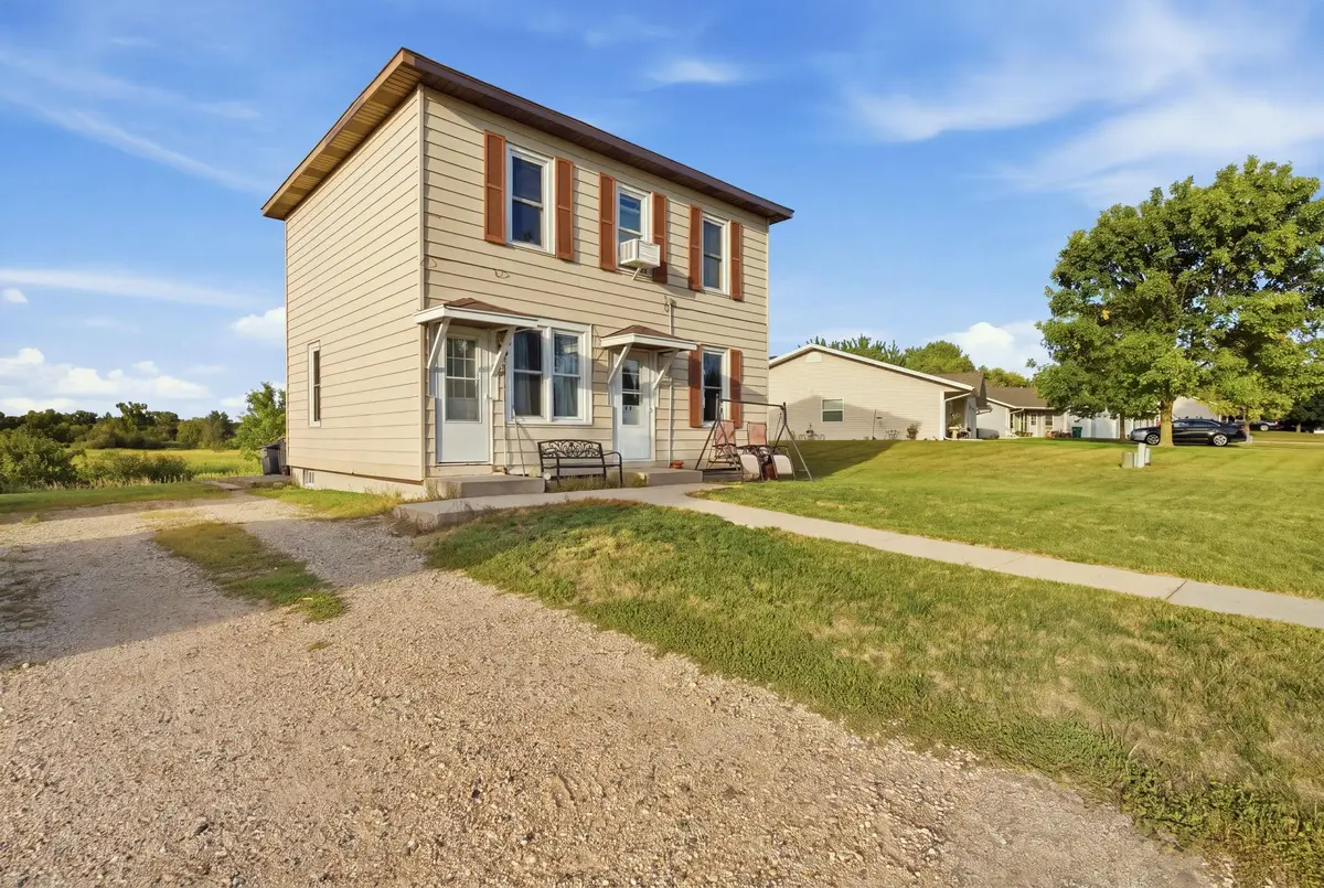 316 SW 3 Ave Sw, New London, MN 56273 - #1