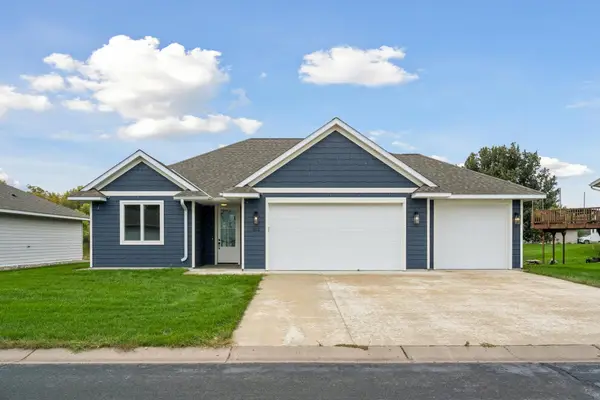 212 Century Lane, Silver Lake, MN 55381
