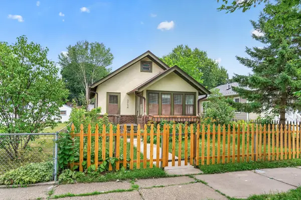 3734 Newton Avenue N, Minneapolis, MN 55412