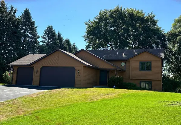 218 Egret Lane, Lino Lakes, MN 55014