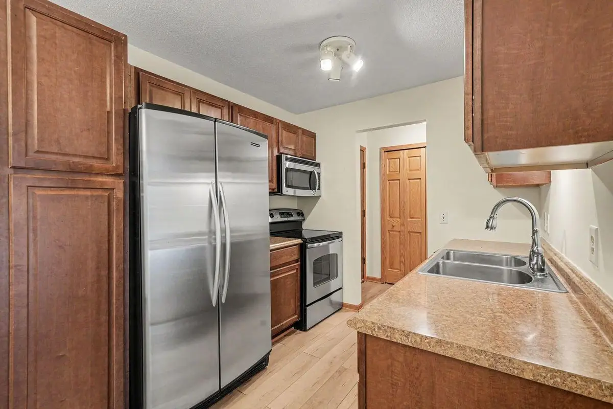 205 Barry Avenue S #207, Wayzata, MN 55391 - #1