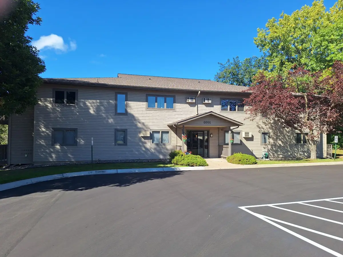 6601 Buckley Circle #105, Inver Grove Heights, MN 55076 - #1