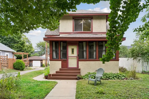 524 Lexington Parkway N, Saint Paul, MN 55104