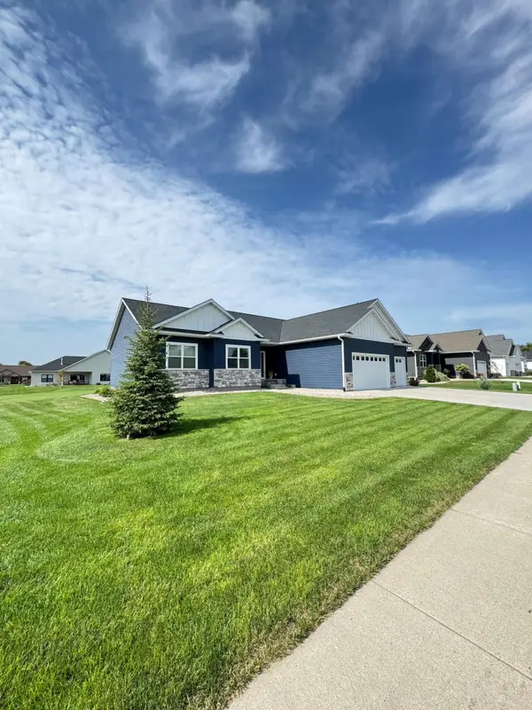 1807 Raymond Drive, North Mankato, MN 56003