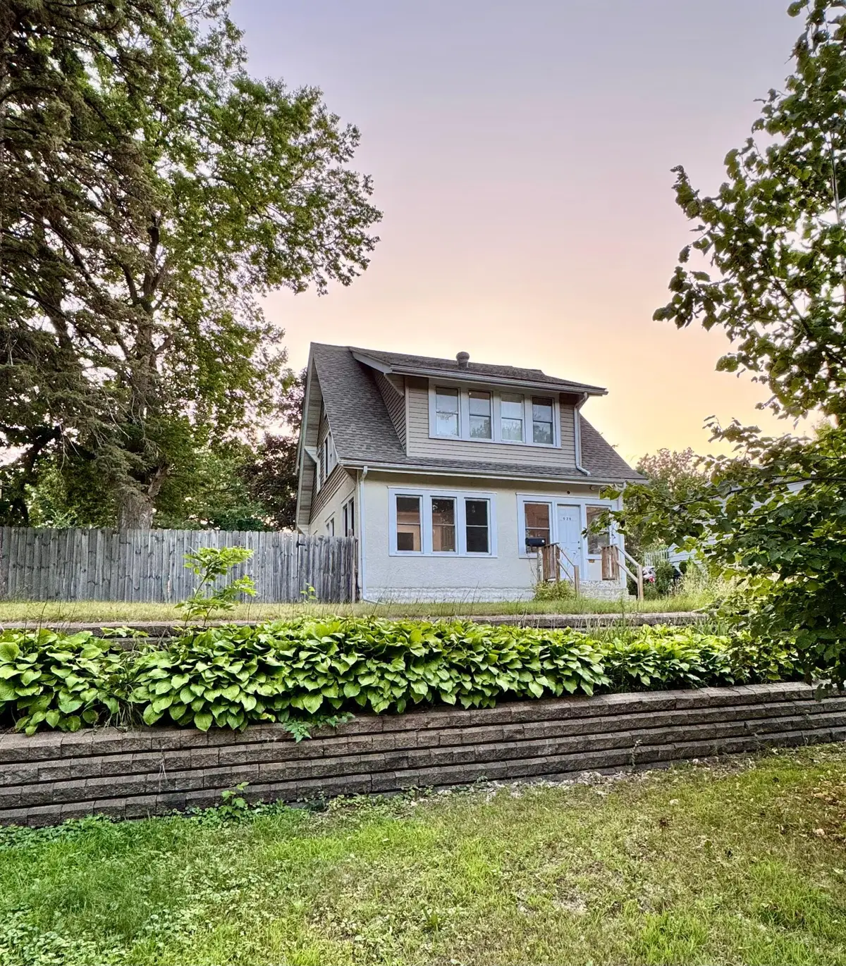 929 Barclay Street, Saint Paul, MN 55106 - #1