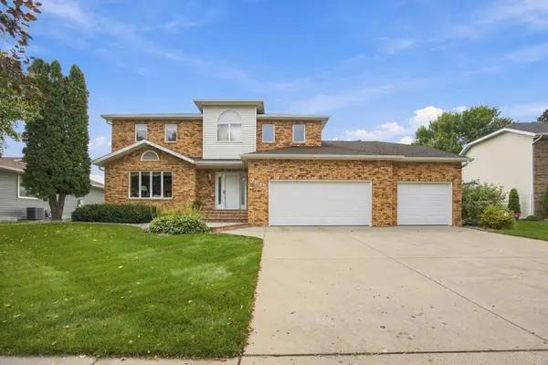 2825 27th Street S, Fargo, ND 58103