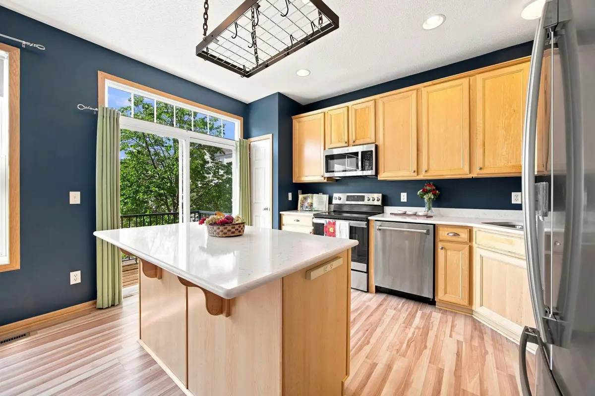 560 Huset Parkway Ne, Columbia Heights, MN 55421 - #1