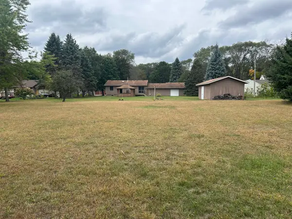 8741 Griggs Avenue, Circle Pines, MN 55014