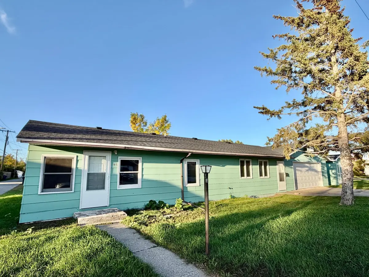 615 6th Street Se, Bemidji, MN 56601 - #1