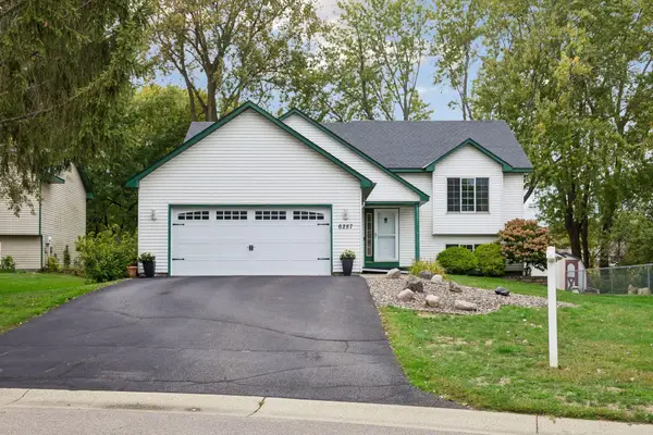 6287 22nd Street N, Oakdale, MN 55128