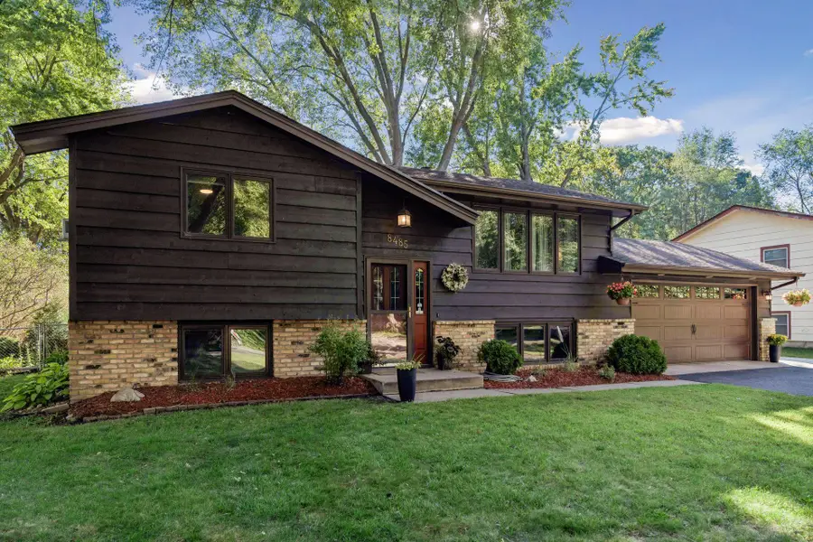 8485 Red Oak Drive, Mounds View, MN 55112 - #2