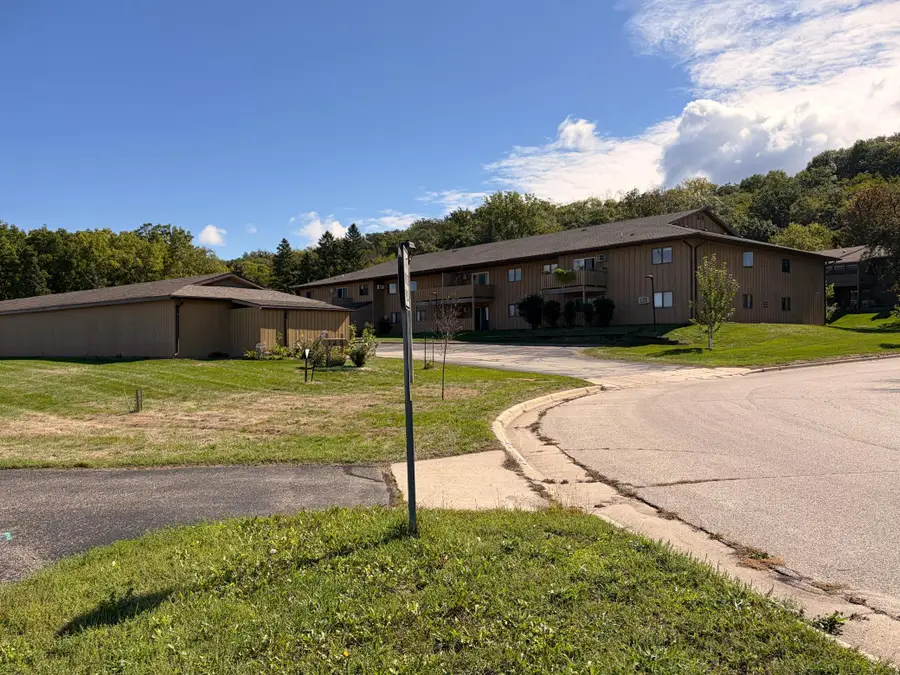 125 Kingswood Drive #1G, Red Wing, MN 55066 - #2