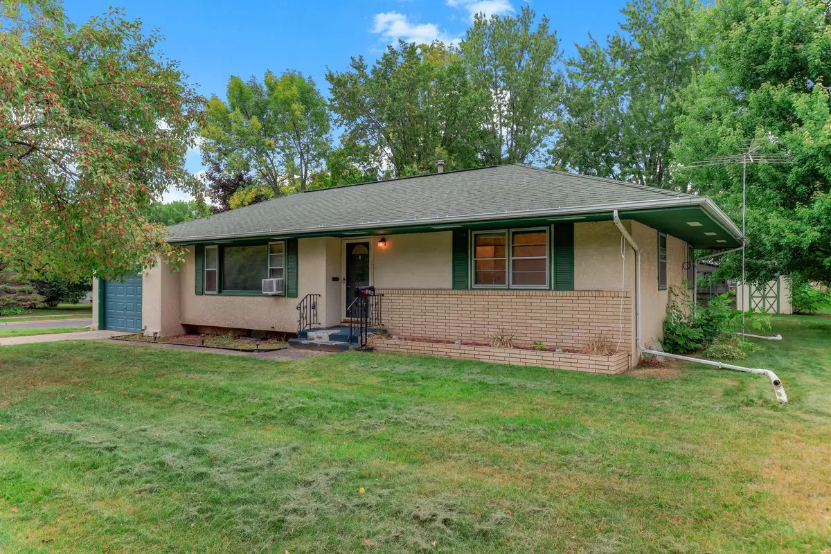 330 10th Avenue Sw, Cambridge, MN 55008 - #1
