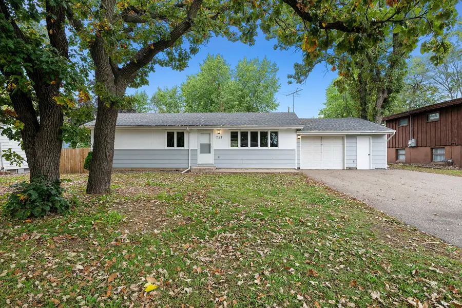 717 81st Avenue Ne, Spring Lake Park, MN 55432 - #3