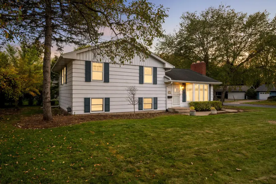 4617 W 90th Street, Bloomington, MN 55437 - #2