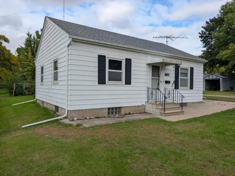 461 2nd Street Nw, Wells, MN 56097 - #1