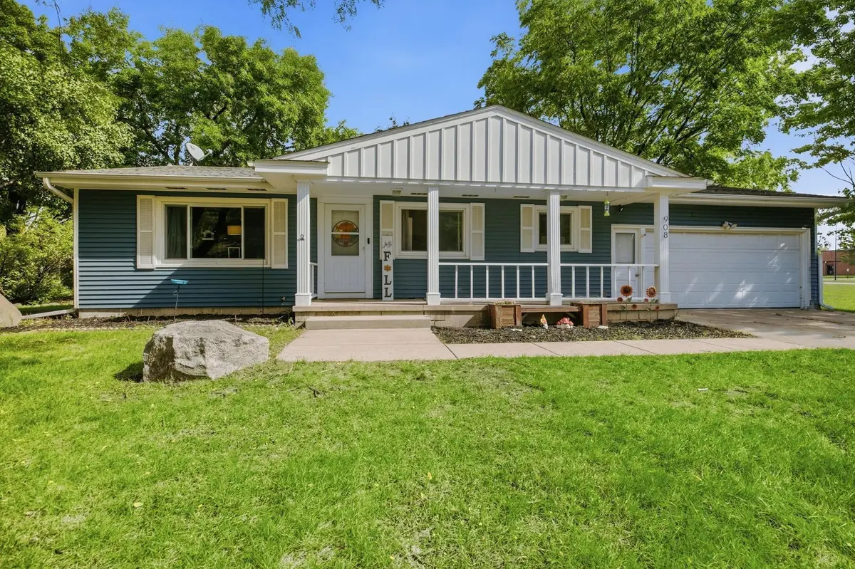 908 Brenda Lee Drive, Saint Cloud, MN 56303 - #1
