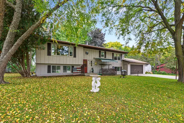 1428 11th Avenue Ne, Faribault, MN 55021