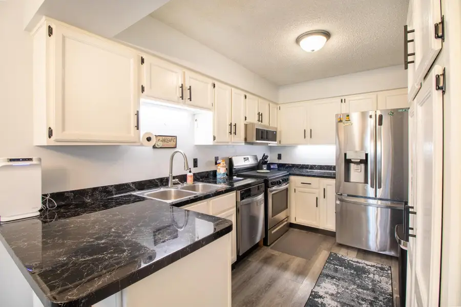 2817 Wimbledon Ridge, Woodbury, MN 55125 - #3