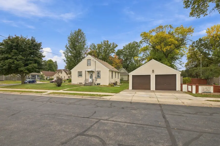326 5th Avenue Ne, Cambridge, MN 55008 - #3