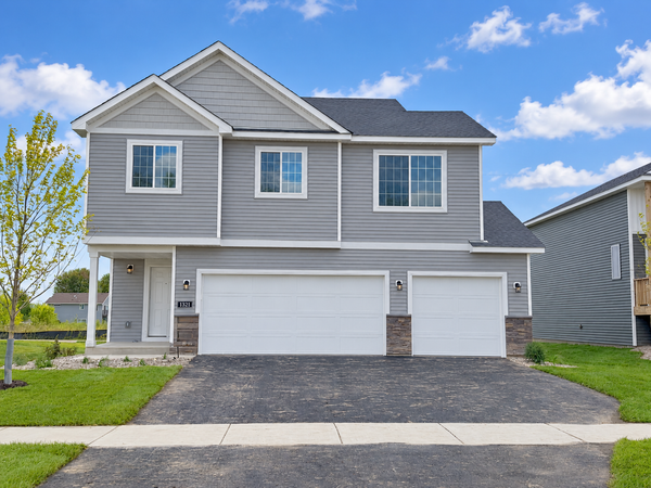1821 Pierce Street S, Cambridge, MN 55008