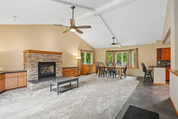 593 Century Avenue N, Maplewood, MN 55119