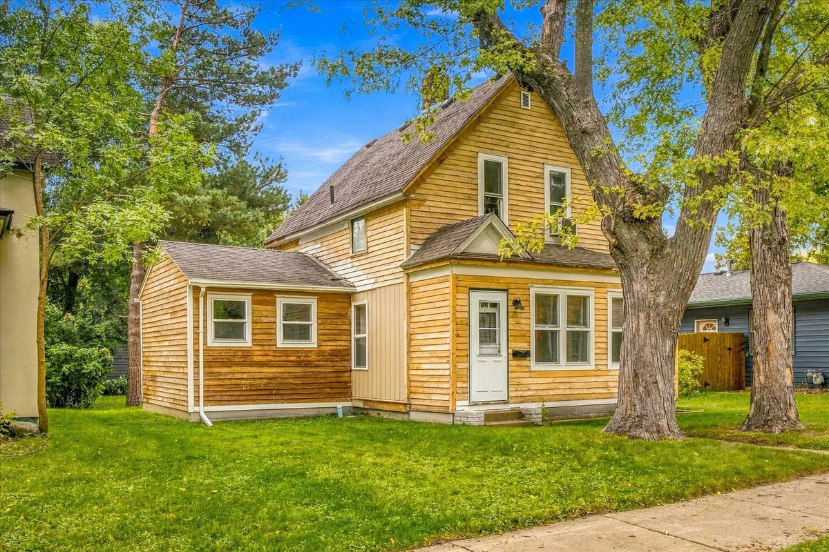 637 3rd Avenue Sw, Cambridge, MN 55008 - #1
