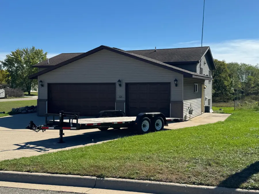 527 Madison Avenue Se, Wadena, MN 56482 - #2