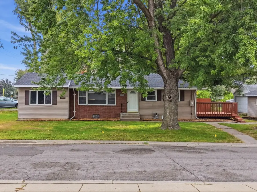 1038 Larpenteur Avenue W, Saint Paul, MN 55113 - #3