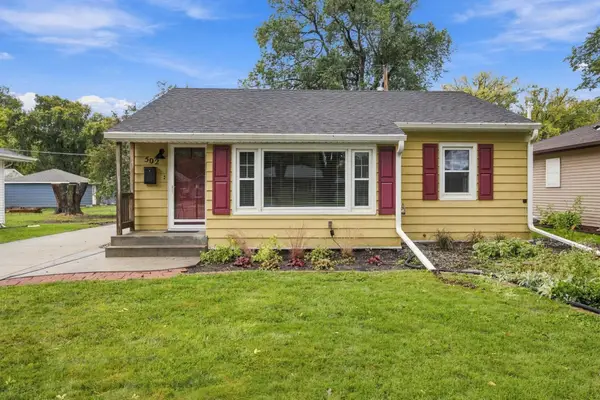 502 21st Avenue N, Fargo, ND 58102